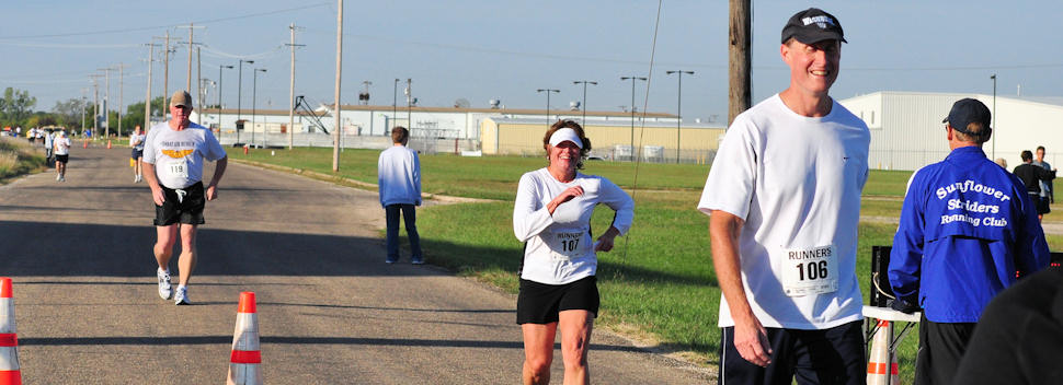Greg Johnson approaching the Finish Line